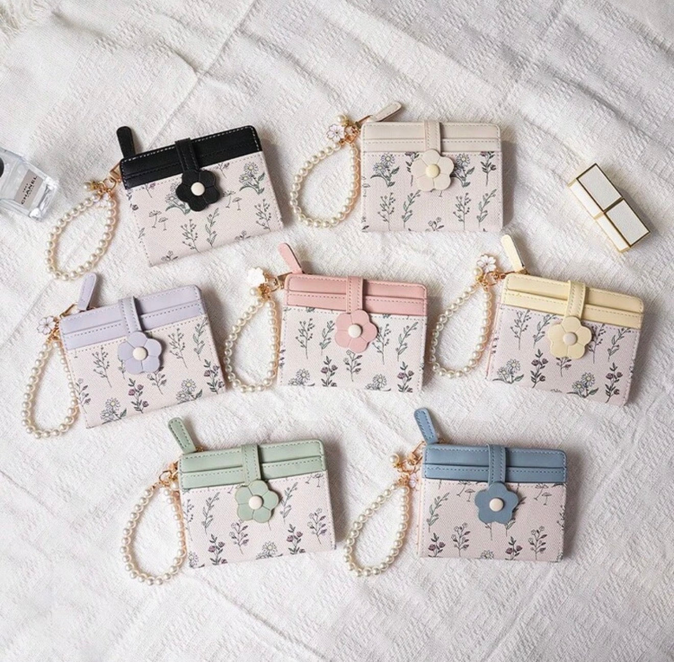 Floral Print Wallet With Pearl Chain