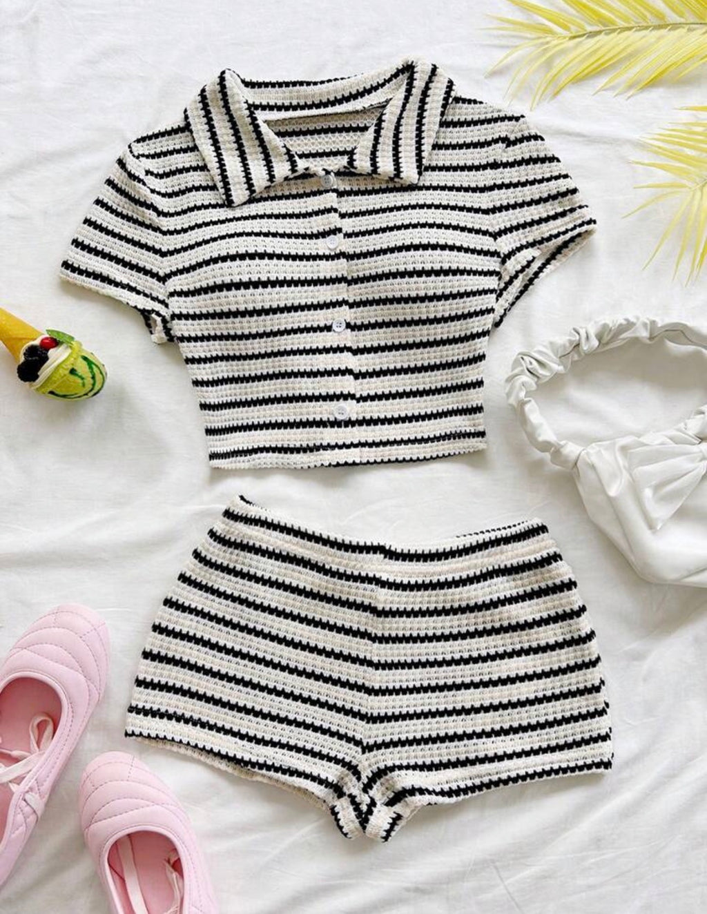 Cropped Short Sleeve Top And Shorts 2PCS SET